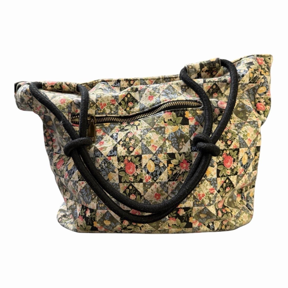 Farmhouse Is My Style Floral Patchwork Tote Bag - Picture 4 of 10